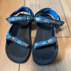 Teva Toddler Size 10 Sandals with Car Print